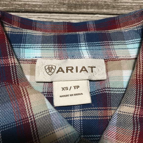 Ariat Plaid Button Up Shirt Women’s XS Tunic Side Buttons Casual Workwear - Picture 9 of 9